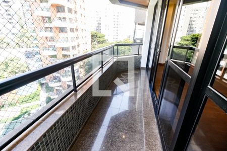 Varanda da Sala 1 de apartamento para alugar com 4 quartos, 220m² em Vila Suzana, São Paulo