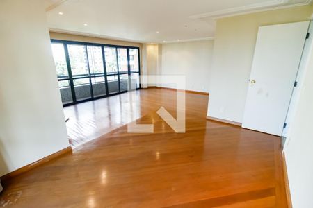 Sala 2 de apartamento para alugar com 4 quartos, 220m² em Vila Suzana, São Paulo