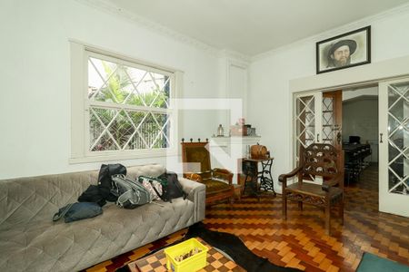 Sala de casa à venda com 3 quartos, 300m² em Petrópolis, Porto Alegre