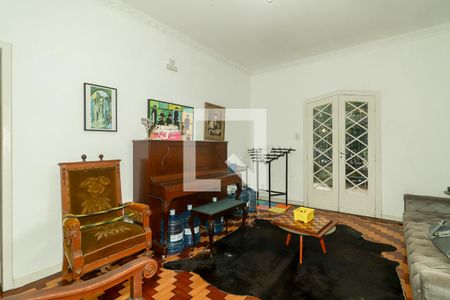 Sala de casa à venda com 3 quartos, 300m² em Petrópolis, Porto Alegre