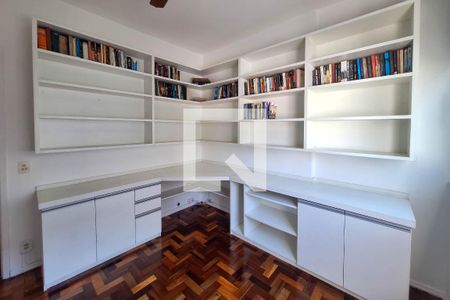 Quarto 1 de apartamento para alugar com 3 quartos, 130m² em Icaraí, Niterói