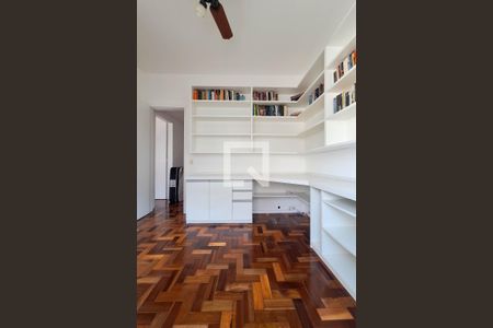 Quarto 1 de apartamento para alugar com 3 quartos, 130m² em Icaraí, Niterói