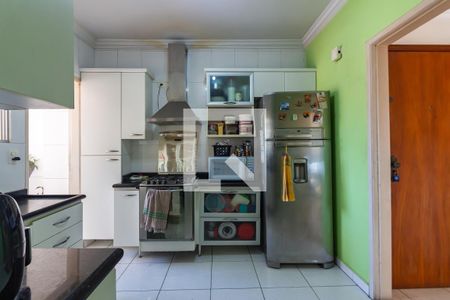 Apartamento à venda com 200m², 4 quartos e 2 vagas Apartamento à venda com 200m², 4 quartos e 2 vagasCozinha