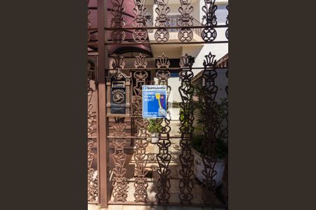 Apartamento à venda com 200m², 4 quartos e 2 vagas Apartamento à venda com 200m², 4 quartos e 2 vagasPlaca de Anuncio