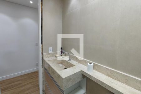 Banheiro de apartamento à venda com 2 quartos, 54m² em Jardim do Lago Continuação, Campinas