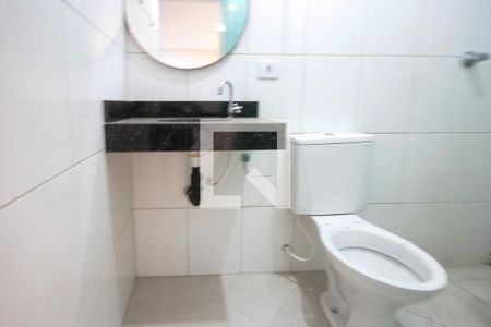 Banheiro de casa para alugar com 1 quarto, 40m² em Parque São Rafael, São Paulo