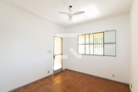 Sala de casa para alugar com 2 quartos, 220m² em Campo Grande, Rio de Janeiro