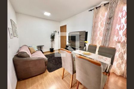 Sala de apartamento à venda com 2 quartos, 45m² em Chácaras Cotia, Contagem