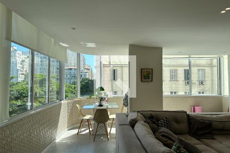 Apartamento à venda com 180m², 3 quartos e 1 vagaSala