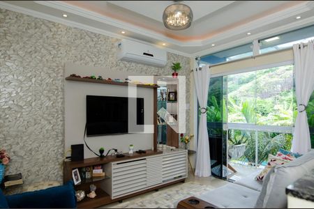 Sala de casa de condomínio à venda com 4 quartos, 320m² em Recreio dos Bandeirantes, Rio de Janeiro