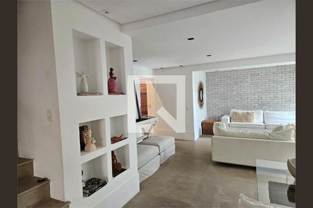 Casa à venda com 4 quartos, 250m² em Indianópolis, São Paulo