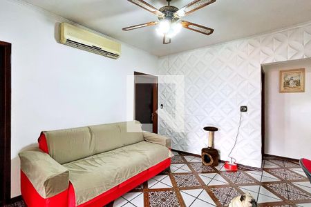 Sala de estar de casa à venda com 3 quartos, 186m² em Jardim Rosana, Guarulhos