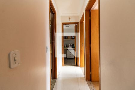 Corredor de apartamento para alugar com 3 quartos, 61m² em Vila Moinho Velho, São Paulo