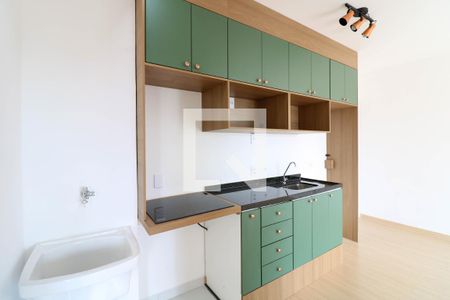 Sala/Cozinha de casa de condomínio à venda com 1 quarto, 47m² em Santo Amaro, São Paulo