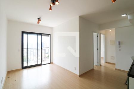 Sala/Cozinha de casa de condomínio à venda com 1 quarto, 47m² em Santo Amaro, São Paulo