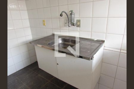 Cozinha de apartamento à venda com 2 quartos, 50m² em Cidade Intercap, Taboão da Serra