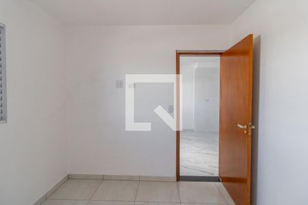 Quarto 2 de apartamento para alugar com 2 quartos, 40m² em Vila Sílvia, São Paulo