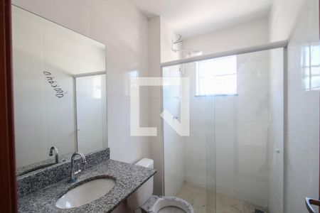 Banheiro de casa de condomínio para alugar com 2 quartos, 53m² em Olinda, Nilópolis