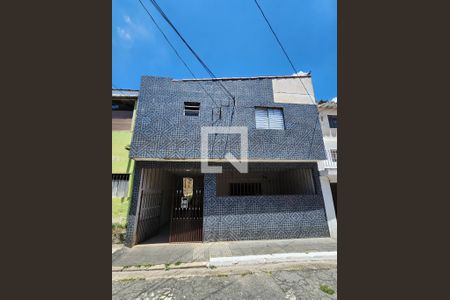 Casa à venda com 200m², 7 quartos e 2 vagas Casa à venda com 200m², 7 quartos e 2 vagasFachada