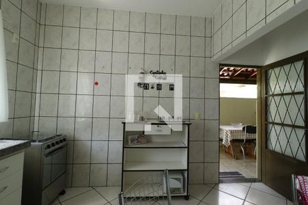 Cozinha de casa para alugar com 1 quarto, 150m² em Tabajaras, Uberlândia