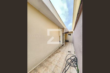 Casa à venda com 384m², 4 quartos e 4 vagas Casa à venda com 384m², 4 quartos e 4 vagasCorredor 1 andar