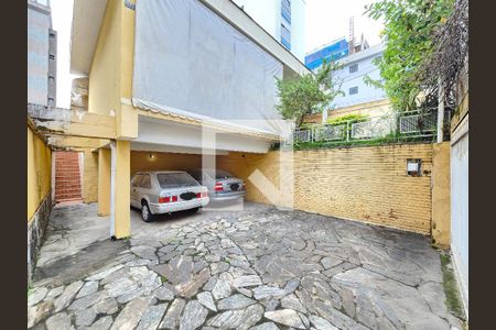 Garagem de casa à venda com 4 quartos, 372m² em Gutierrez, Belo Horizonte