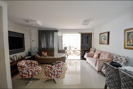 Apartamento à venda com 190m², 4 quartos e 3 vagasSala