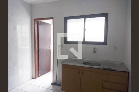 cozinha de apartamento para alugar com 1 quarto, 50m² em Cidade Ocian, Praia Grande