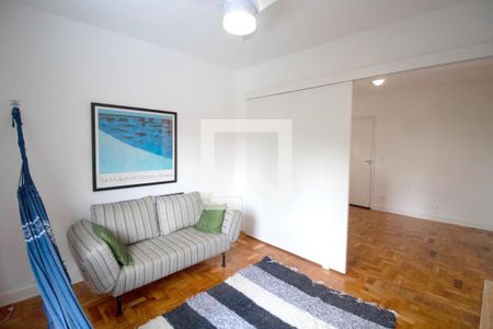 Sala/Quarto de apartamento para alugar com 2 quartos, 51m² em Alto de Pinheiros, São Paulo