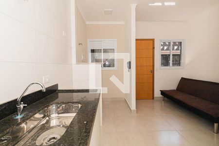 Sala e Cozinha de apartamento para alugar com 1 quarto, 27m² em Vila Nivi, São Paulo