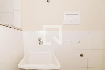 Sala e Cozinha de apartamento para alugar com 1 quarto, 27m² em Vila Nivi, São Paulo