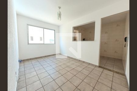 Sala de apartamento para alugar com 2 quartos, 50m² em Vila Jaraguá, São Paulo