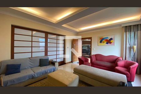 Sala de casa à venda com 3 quartos, 170m² em Havaí, Belo Horizonte