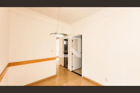 Sala de apartamento à venda com 2 quartos, 70m² em Parque São Quirino, Campinas