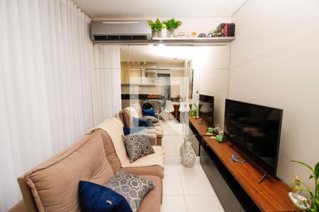 Sala de apartamento à venda com 1 quarto, 42m² em Lourdes, Belo Horizonte