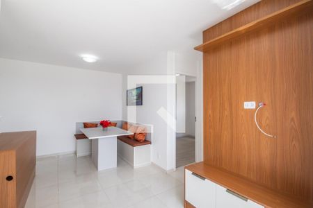 Sala de apartamento para alugar com 2 quartos, 53m² em Industrial Centro, Osasco