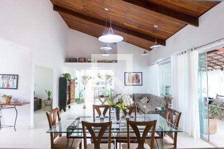 Sala de Jantar de casa de condomínio à venda com 4 quartos, 280m² em Balneário Água Limpa, Nova Lima