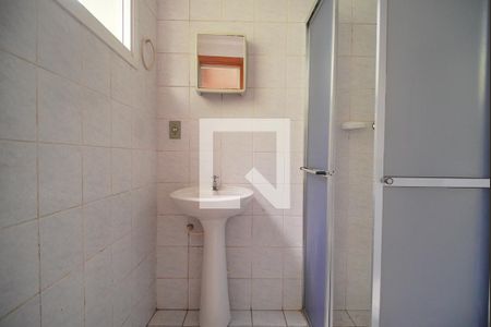 Banheiro de apartamento para alugar com 1 quarto, 25m² em Centro, São Leopoldo