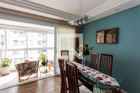 Apartamento à venda com 121m², 3 quartos e 3 vagas Apartamento à venda com 121m², 3 quartos e 3 vagasSala