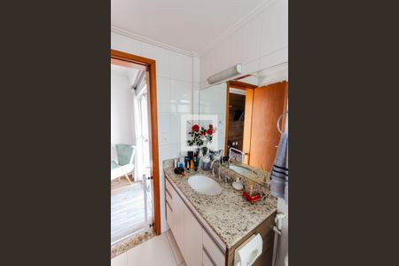 Apartamento à venda com 121m², 3 quartos e 3 vagas Apartamento à venda com 121m², 3 quartos e 3 vagasBanheiro da Suíte 1