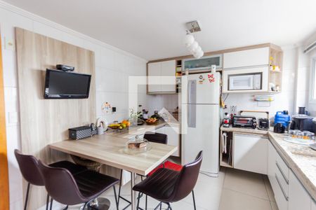 Apartamento à venda com 121m², 3 quartos e 3 vagas Apartamento à venda com 121m², 3 quartos e 3 vagasCozinha