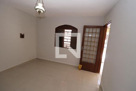 Sala de casa para alugar com 2 quartos, 99m² em Qnp 19, Brasília