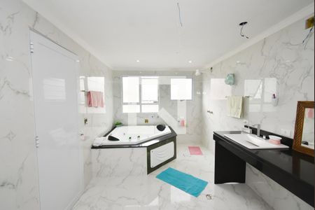 Banheiro da Suíte de casa para alugar com 2 quartos, 160m² em Vila Irmaos Arnoni, São Paulo