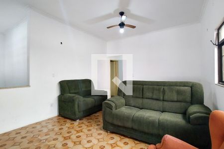 Sala de casa para alugar com 4 quartos, 158m² em Vila Tupi, Praia Grande