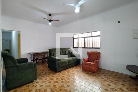 Sala de casa para alugar com 4 quartos, 158m² em Vila Tupi, Praia Grande