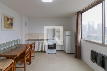 Sala/Cozinha de apartamento para alugar com 1 quarto, 50m² em Vila Tramontano, São Paulo