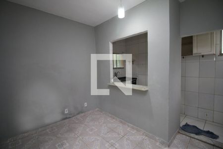 Sala de casa para alugar com 2 quartos, 60m² em Brás de Pina, Rio de Janeiro