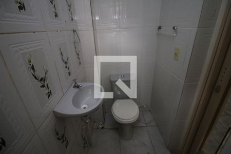 Banheiro de casa para alugar com 1 quarto, 45m² em Brás de Pina, Rio de Janeiro