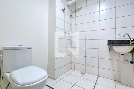 Banheiro de apartamento à venda com 1 quarto, 34m² em Vila Rosália, Guarulhos