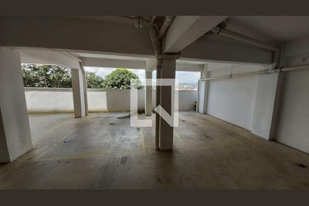 Apartamento à venda com 2 quartos, 60m² em Serrano, Belo Horizonte
